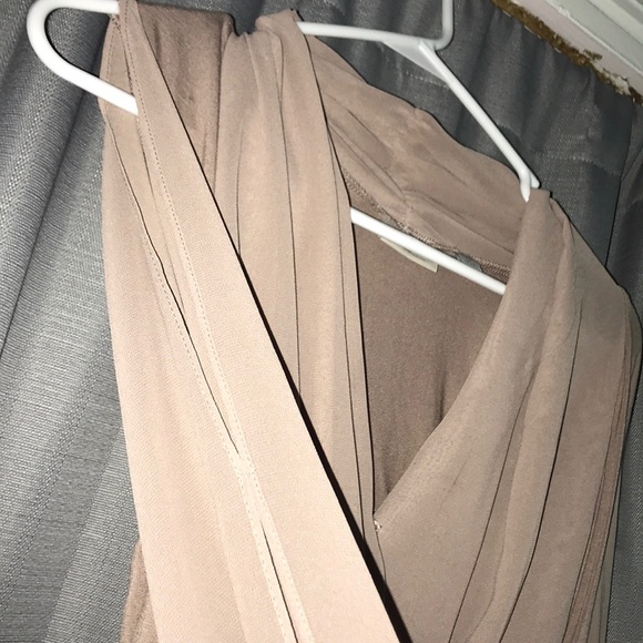 Tan long sleeved bodysuit 🚨 - Picture 5 of 6